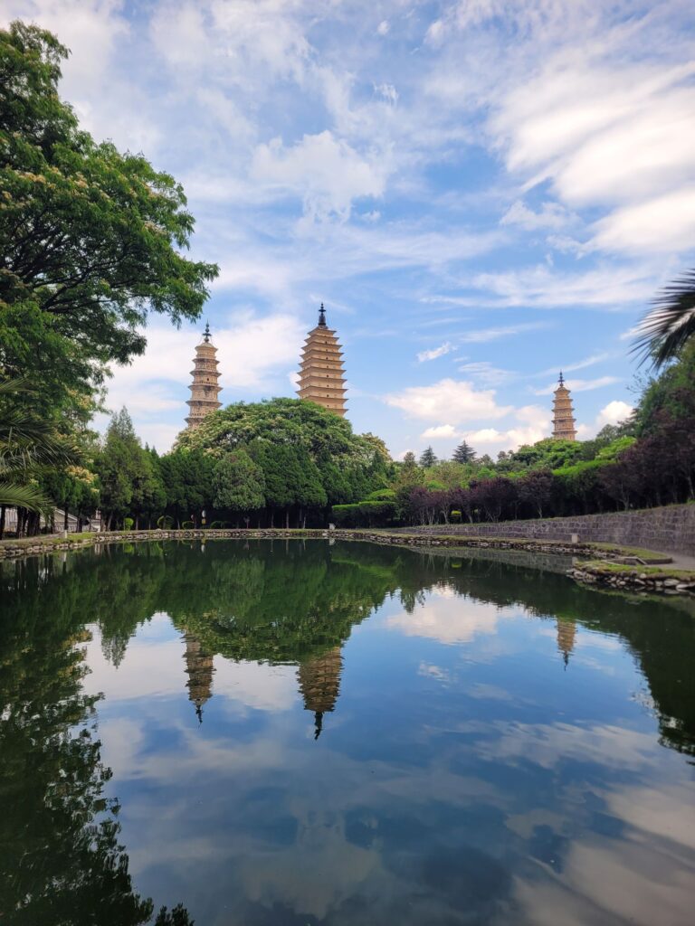 chongsheng three pagodas