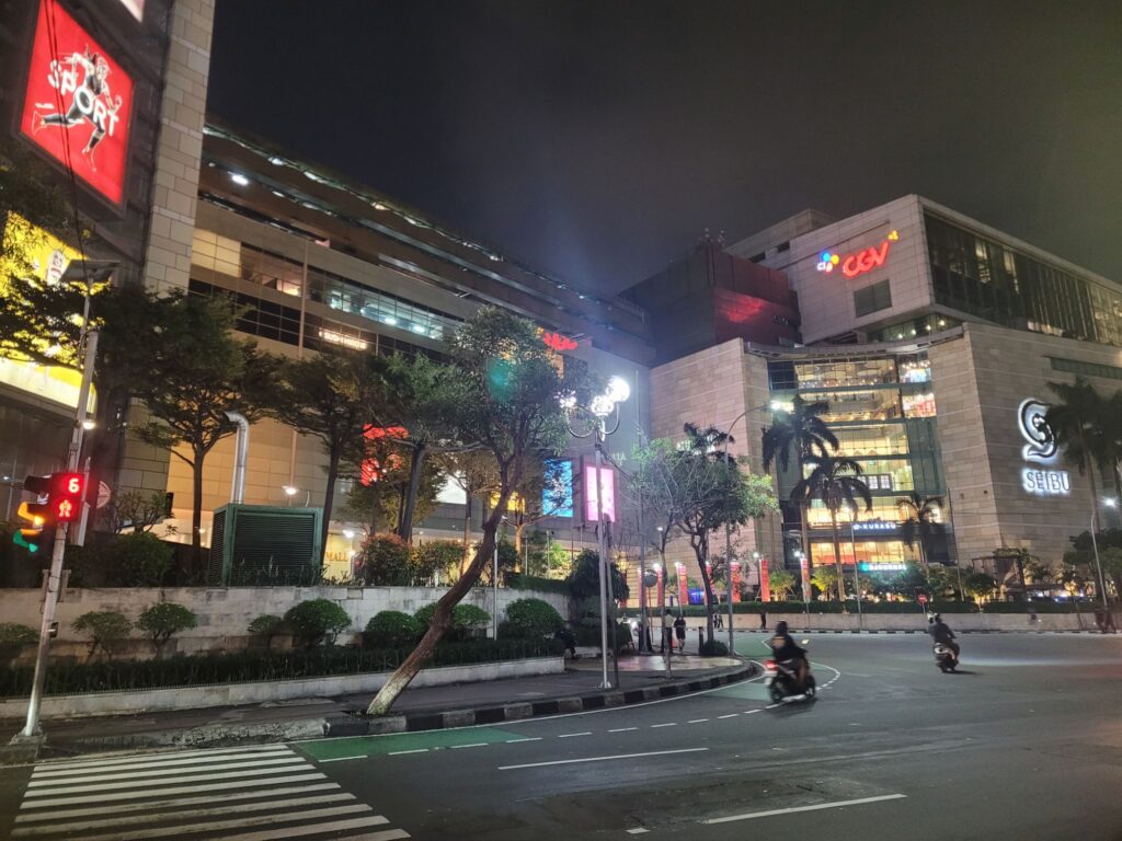 malls